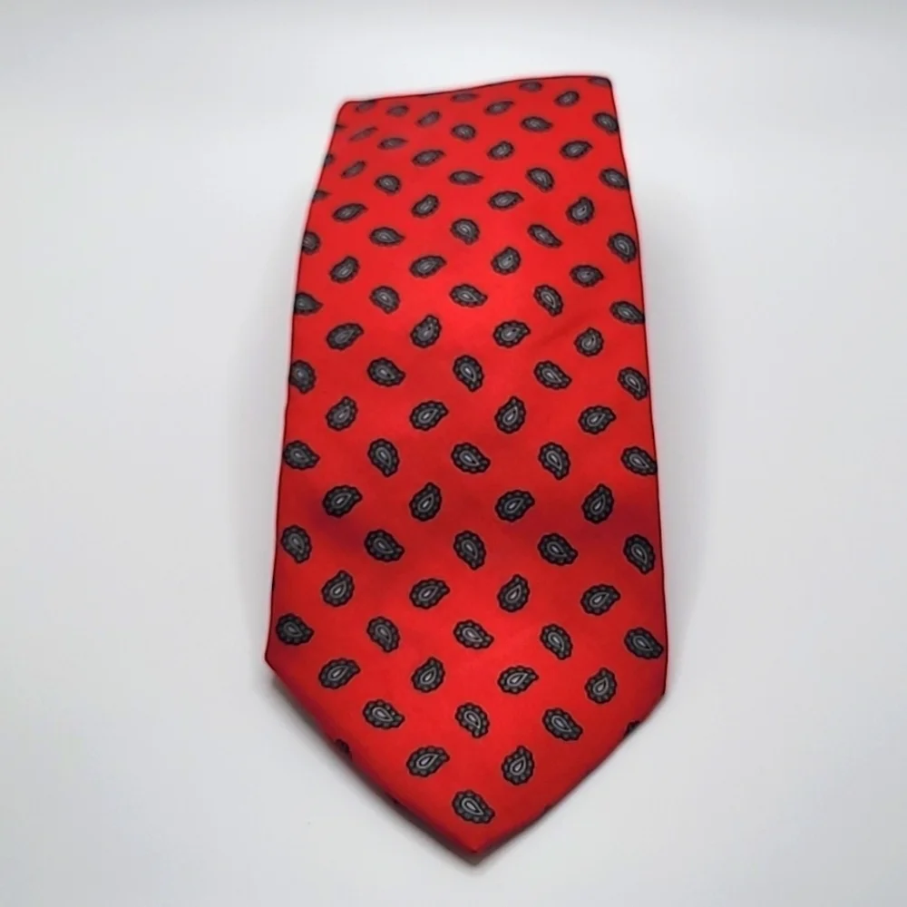 Wilson's Red Paisley Men's Tie Made in USA